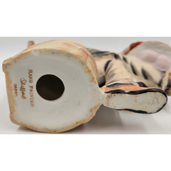 Shafford Japan Figurine Hand Painted Father with Daughter on Knee Vintage - Picture 9 of 10